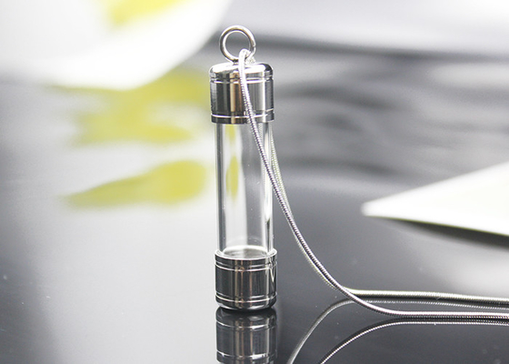 Chine Mini collier pendant de fantaisie de bouteille de parfum, collier en verre de bijoux d'acier inoxydable de pendentif fournisseur