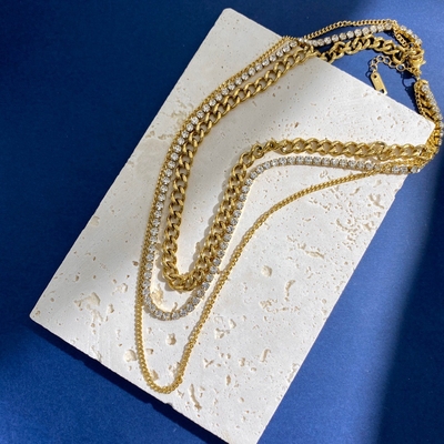Collier de bijoux en forme de diamant en forme de diamant en acier inoxydable pour femmes