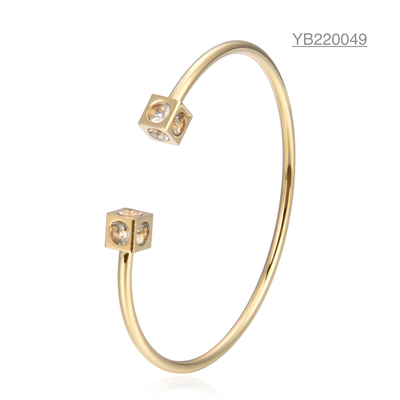 Bague Mobius haut de gamme Bracelet ouvert en or avec diamants en acier inoxydable 58X44mm