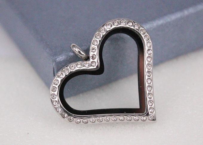 Style de mode de taille adapté aux besoins du client par collier en forme de coeur en cristal de pendentif d'amour de diamant