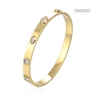 Bracelet en or 12 g avec diamants CZ