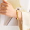 Le bracelet CZ de bracelet plaqué par or de bijoux de MVCOLEDY lapident l'acier inoxydable avec le cristal