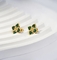 Boucles d'oreille du jour d'oxalide petite oseille de la CZ de la boucle d'oreille quatre de feuille de trèfle de St Patrick en pierre de vert pour les bijoux irlandais de femmes