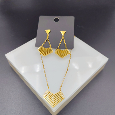 La plus récente couleur d'or en acier inoxydable, boucle d'oreille, collier, bracelet pour femme