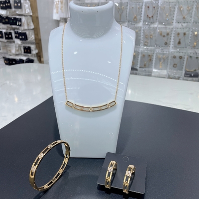 2024 Nouveau ensemble de bijoux en acier inoxydable à l' épreuve de l' eau, 18K or, cadeau de luxe, en gros